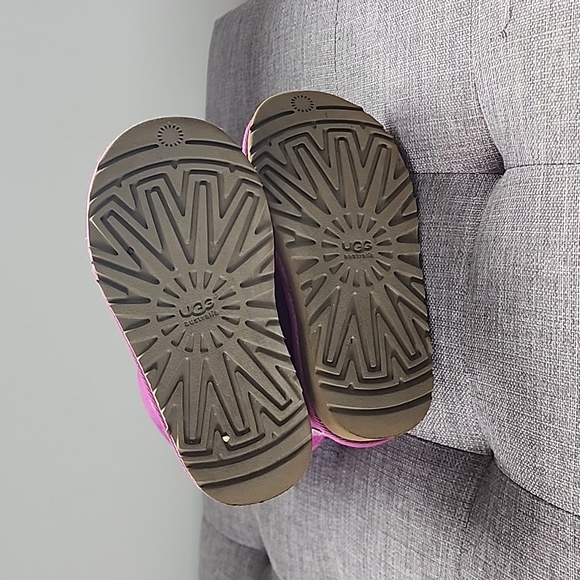UGG Boots - Picture 4 of 5